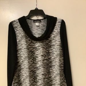 Medium Women’s Sweater